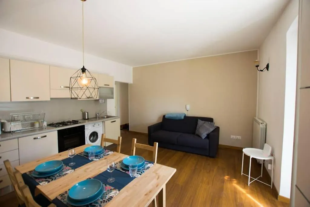 Casaurora - Apartment 20Steps From 5 Terre Train Station In La Spezia contacts