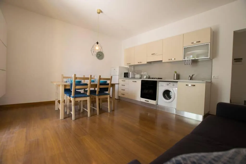 Casaurora - Apartment 20Steps From 5 Terre Train Station In La Spezia