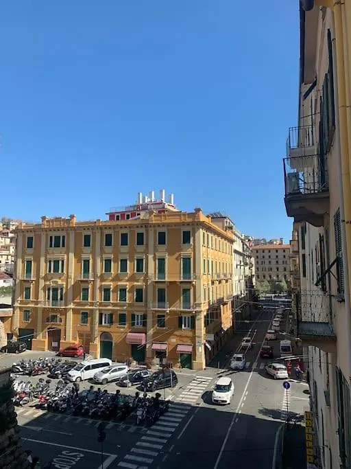 Casaurora - Apartment 20Steps From 5 Terre Train Station In La Spezia